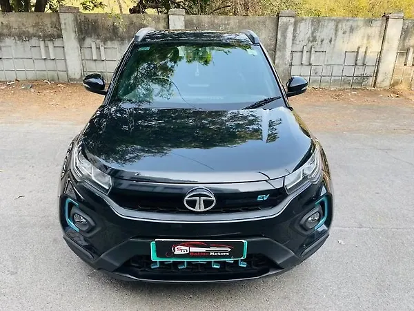 Tata Nexon EV XZ Plus Dark Edition - Photo 3
