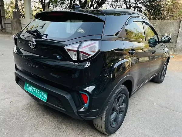 Tata Nexon EV XZ Plus Dark Edition - Photo 5