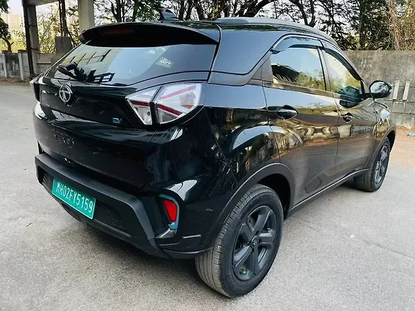 Tata Nexon EV XZ Plus Dark Edition - Photo 6