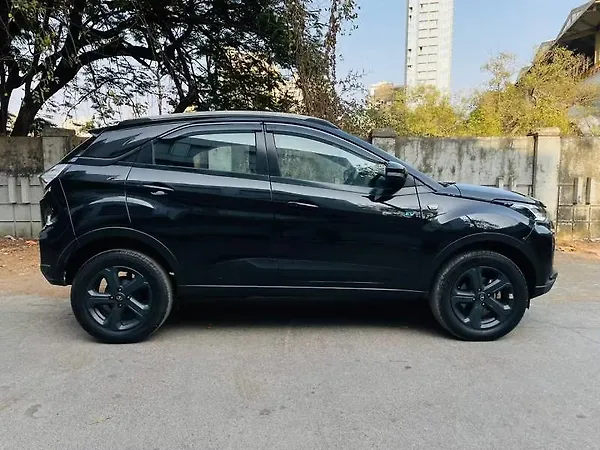 Tata Nexon EV XZ Plus Dark Edition - Photo 8