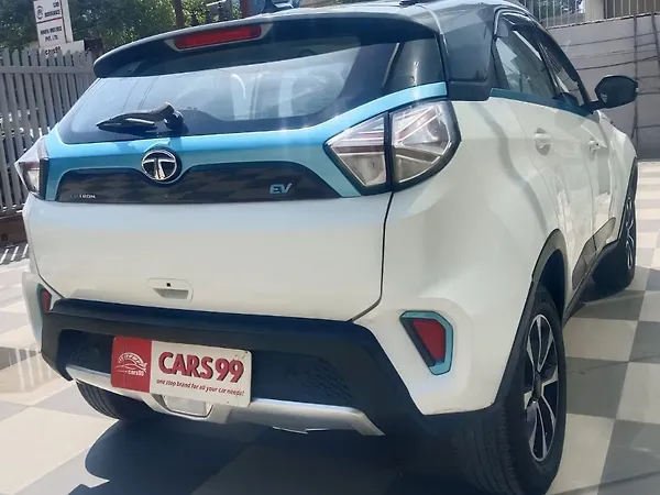 Tata Nexon EV XZ Plus LUX - Photo 8