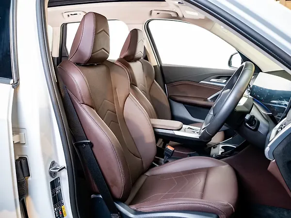 BMW iX1 eDrive20L M Sport - Photo 6