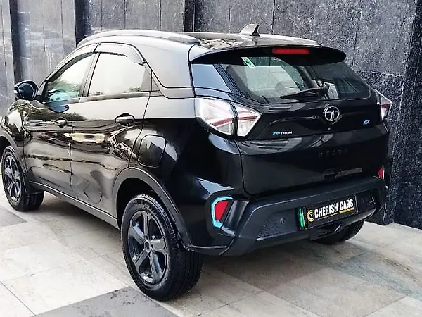 Tata Nexon EV XZ Plus Dark Edition - Photo 5