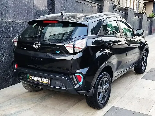 Tata Nexon EV XZ Plus Dark Edition - Photo 7
