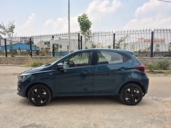 Tata Tiago EV XZ Plus Long Range [2022-2025] - Photo 6
