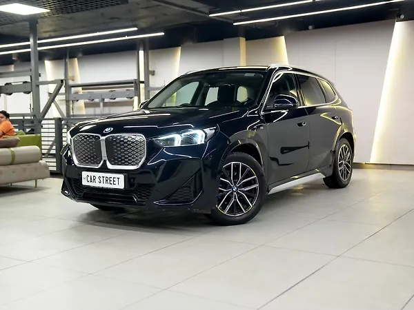 BMW iX1 eDrive20L M Sport - Photo 4