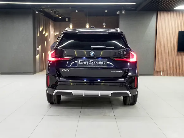BMW iX1 eDrive20L M Sport - Photo 7