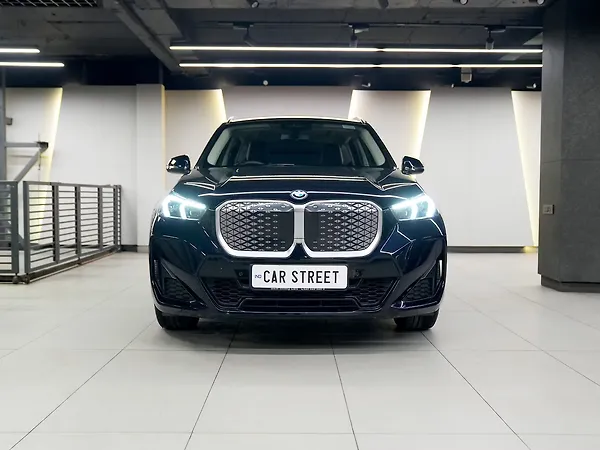 BMW iX1 eDrive20L M Sport - Photo 2