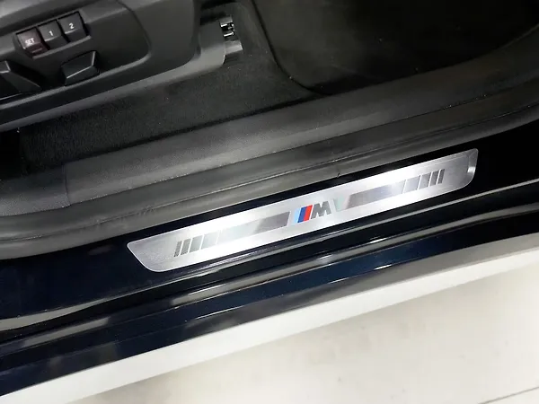 BMW iX1 eDrive20L M Sport - Photo 7