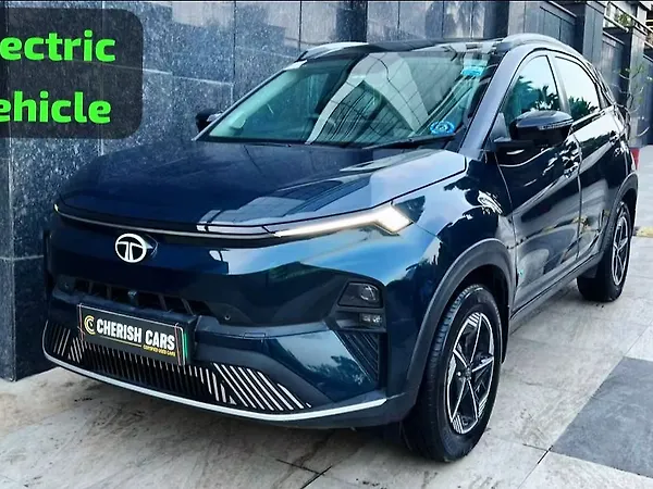 Tata Nexon EV Empowered Plus 45.0 kWh - Photo 1