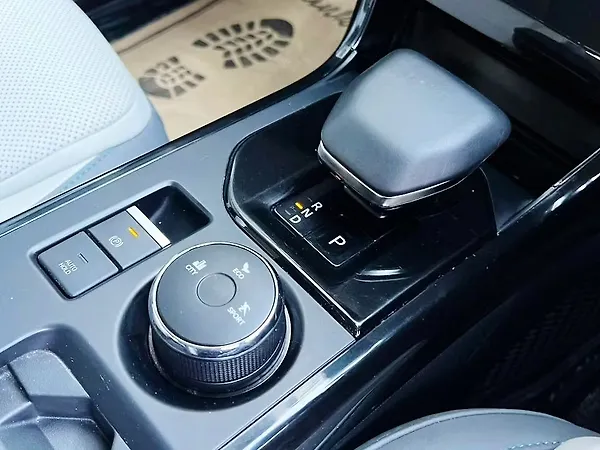 Tata Nexon EV Empowered Plus 45.0 kWh - Photo 7