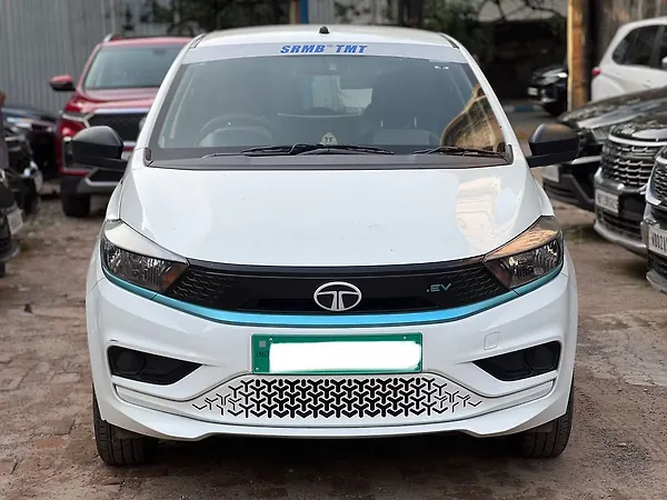 Tata Tiago EV XE Medium Range [2022-2025] - Photo 1