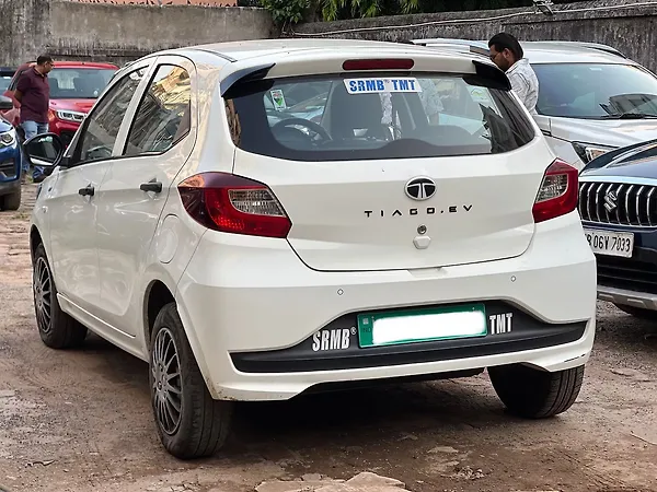 Tata Tiago EV XE Medium Range [2022-2025] - Photo 7