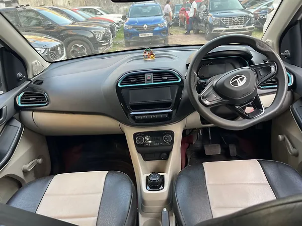 Tata Tiago EV XE Medium Range [2022-2025] - Photo 8