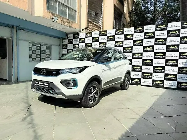 Tata Nexon EV XZ Plus LUX - Photo 1