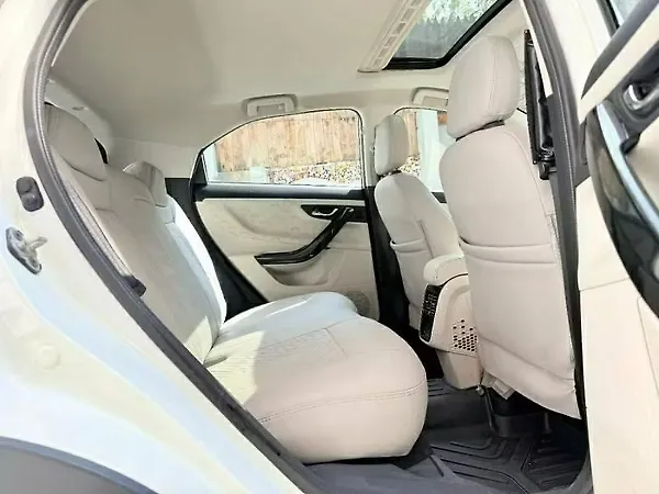 Tata Nexon EV XZ Plus LUX - Photo 4