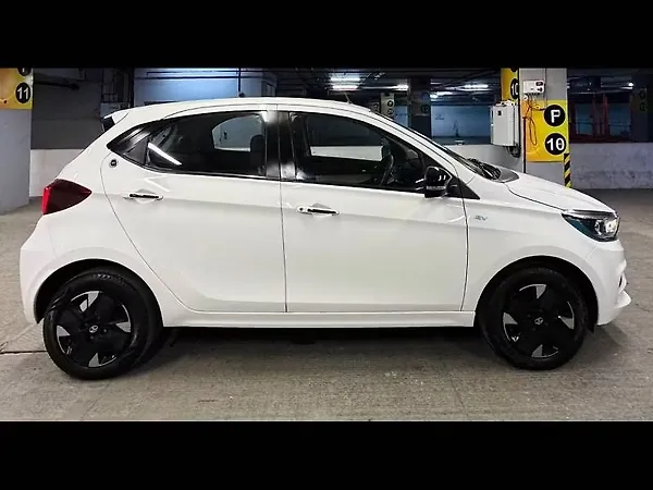 Tata Tiago EV XZ Plus Long Range [2022-2025] - Photo 3