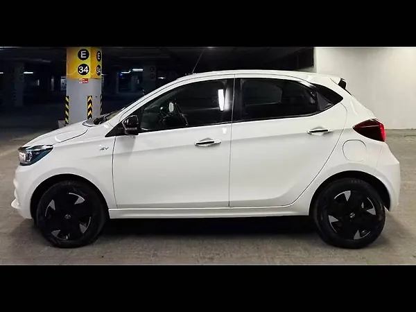 Tata Tiago EV XZ Plus Long Range [2022-2025] - Photo 4