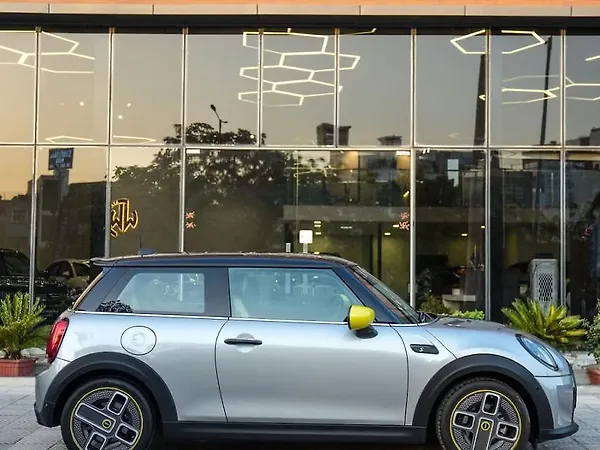 Mini Cooper SE 3-Door - Photo 3
