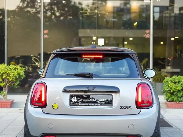 Mini Cooper SE 3-Door - Photo 5