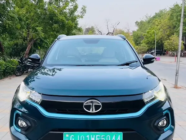 Tata Nexon EV XZ Plus LUX - Photo 1