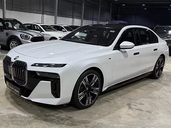 BMW i7 xDrive60 M Sport - Photo 5