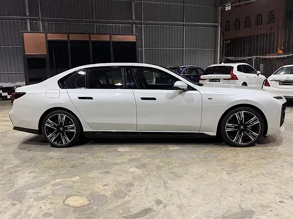BMW i7 xDrive60 M Sport - Photo 6