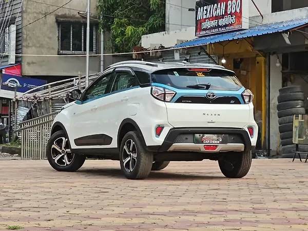 Tata Nexon EV XZ Plus - Photo 8