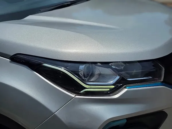 Tata Nexon EV XZ Plus - Photo 3