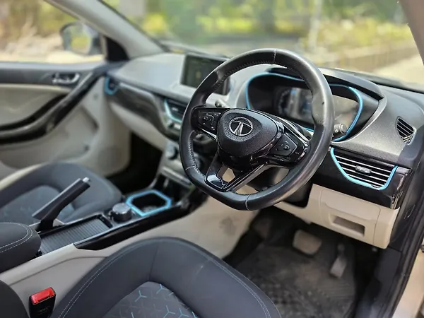 Tata Nexon EV XZ Plus - Photo 4