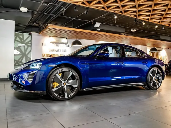 Porsche Taycan Turbo - Photo 3