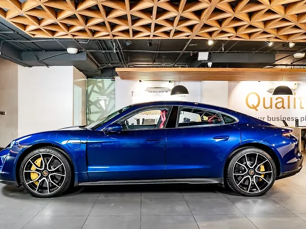 Porsche Taycan Turbo - Photo 4