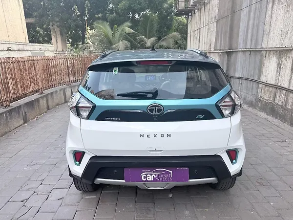 Tata Nexon EV XZ Plus LUX - Photo 3
