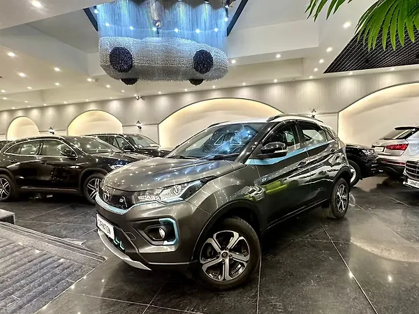 Tata Nexon EV XZ Plus - Photo 6