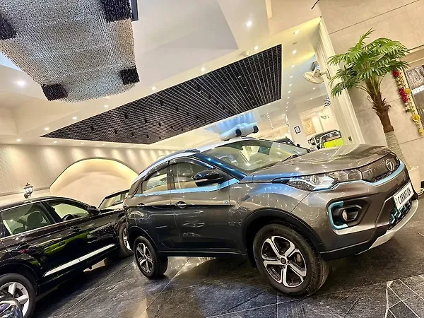 Tata Nexon EV XZ Plus - Photo 8