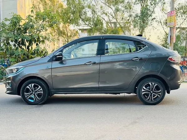 Tata Tigor EV XZ Plus 26.0 kWh - Photo 4