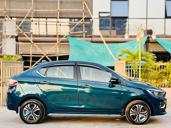 Tata Tigor EV XZ Plus Dual Tone - Photo 6