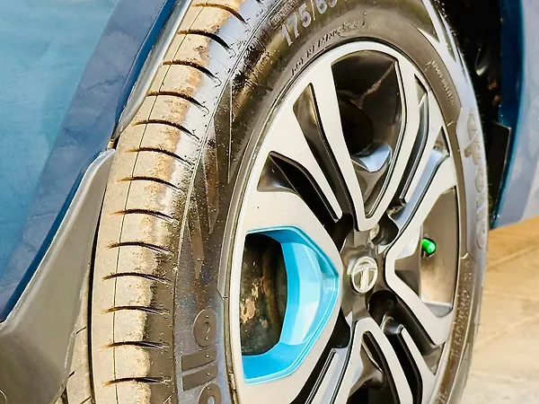 Tata Tigor EV XZ Plus Dual Tone - Photo 7
