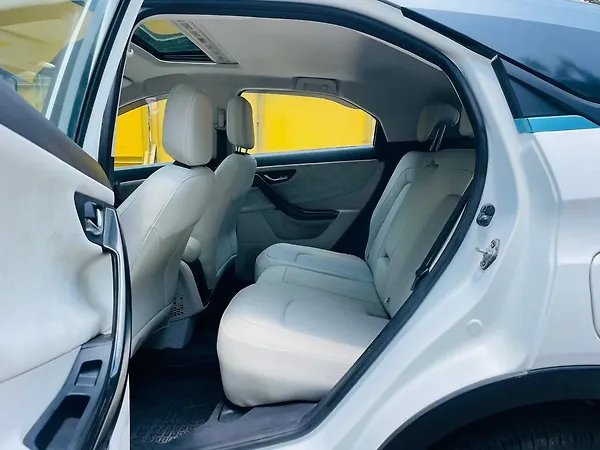 Tata Nexon EV XZ Plus LUX - Photo 6
