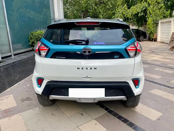 Tata Nexon EV XZ Plus LUX - Photo 5