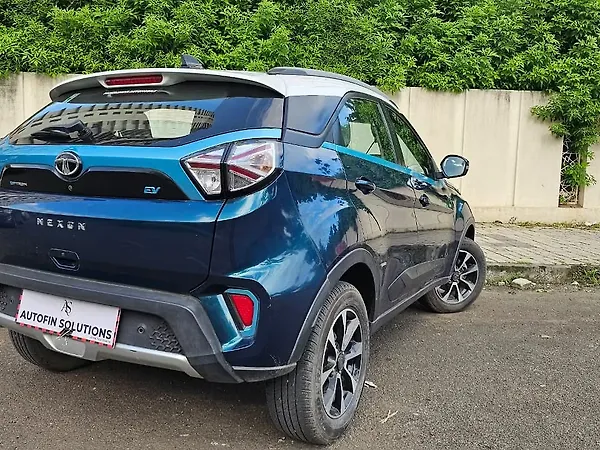 Tata Nexon EV XZ Plus LUX - Photo 7