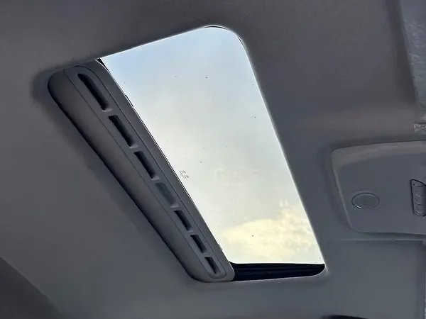 Tata Nexon EV XZ Plus LUX - Photo 6