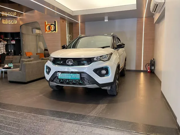Tata Nexon EV XZ Plus - Photo 5