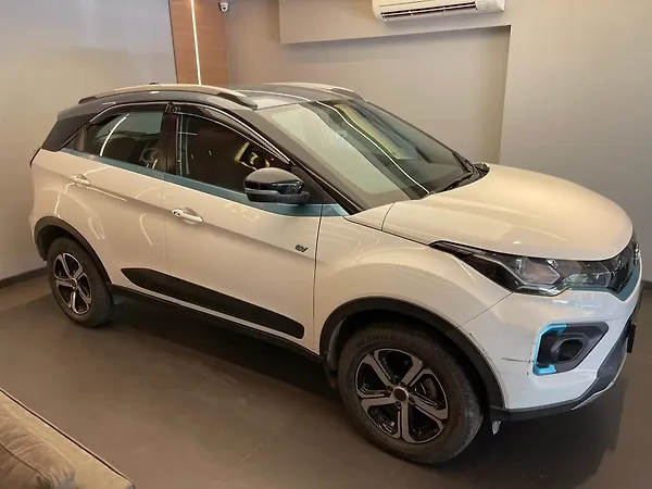 Tata Nexon EV XZ Plus - Photo 4