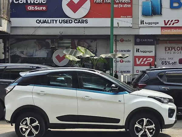 Tata Nexon EV XZ Plus - Photo 3