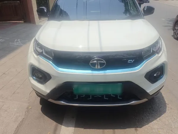 Tata Nexon EV XZ Plus - Photo 2