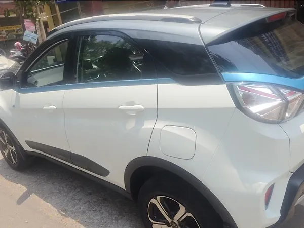Tata Nexon EV XZ Plus - Photo 5
