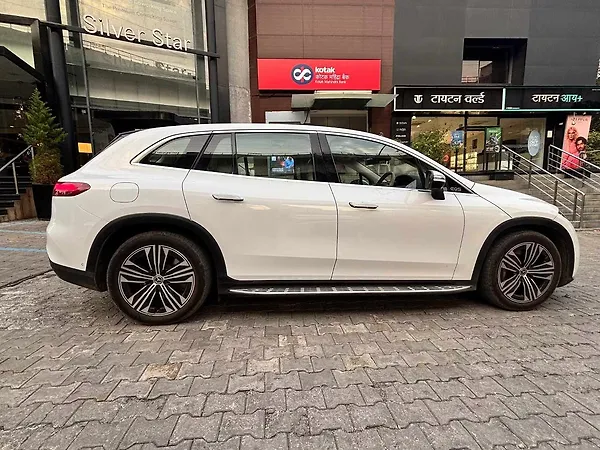 Mercedes-Benz EQS SUV 450 5 Seater - Photo 4