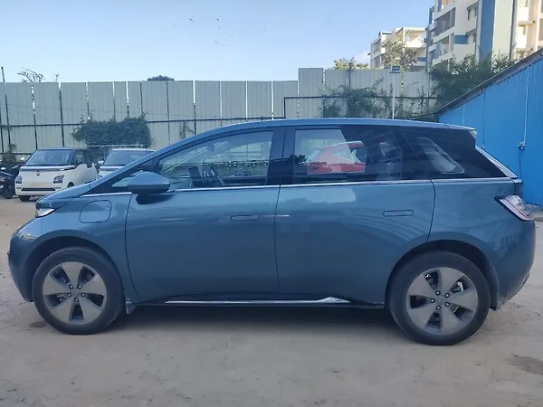 MG Windsor EV Essence 38.0 kWh - Photo 6