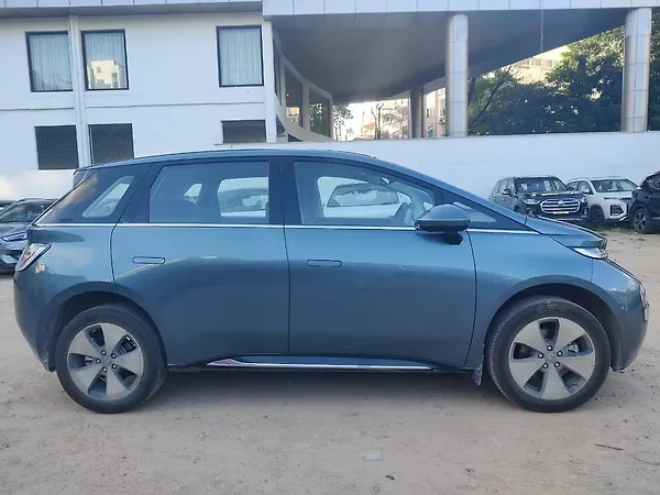 MG Windsor EV Essence 38.0 kWh - Photo 4